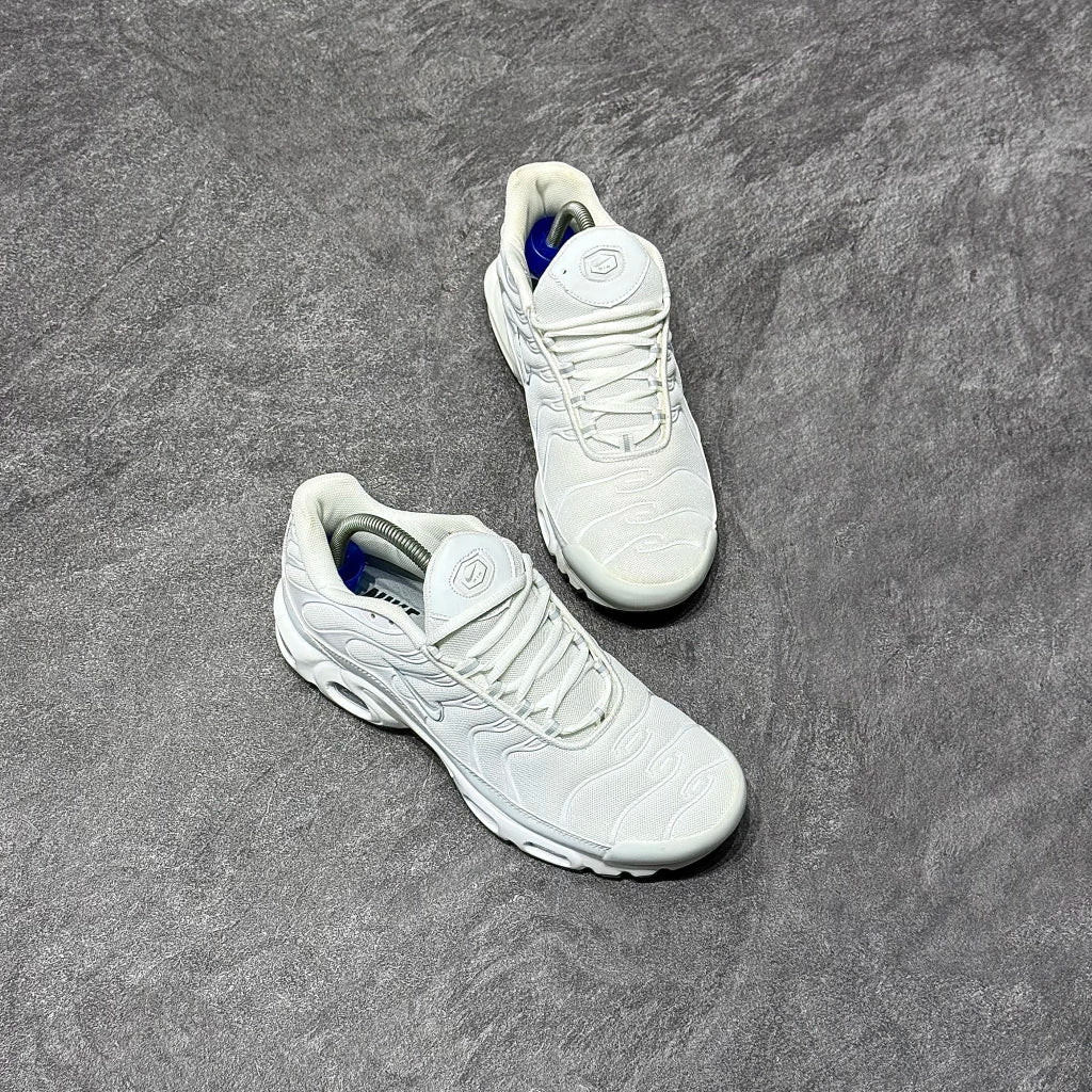 AIR MAX TN PLUS TRIPLE WHITE