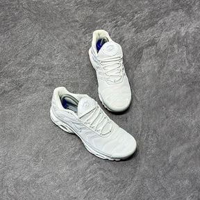 AIR MAX TN PLUS TRIPLE WHITE