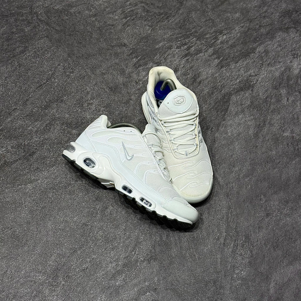 AIR MAX TN PLUS TRIPLE WHITE