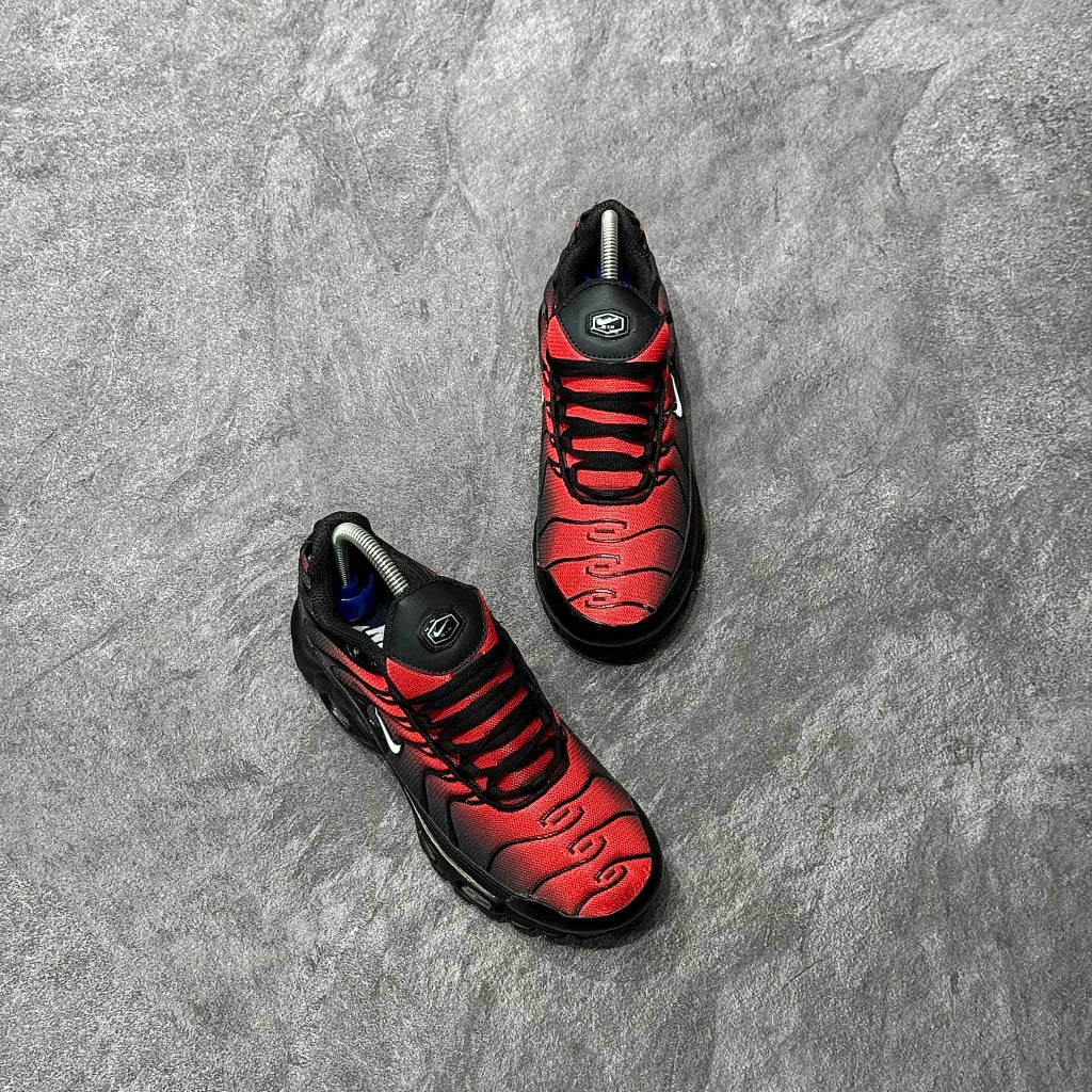 AIR MAX TN PLUS DEADPOOL